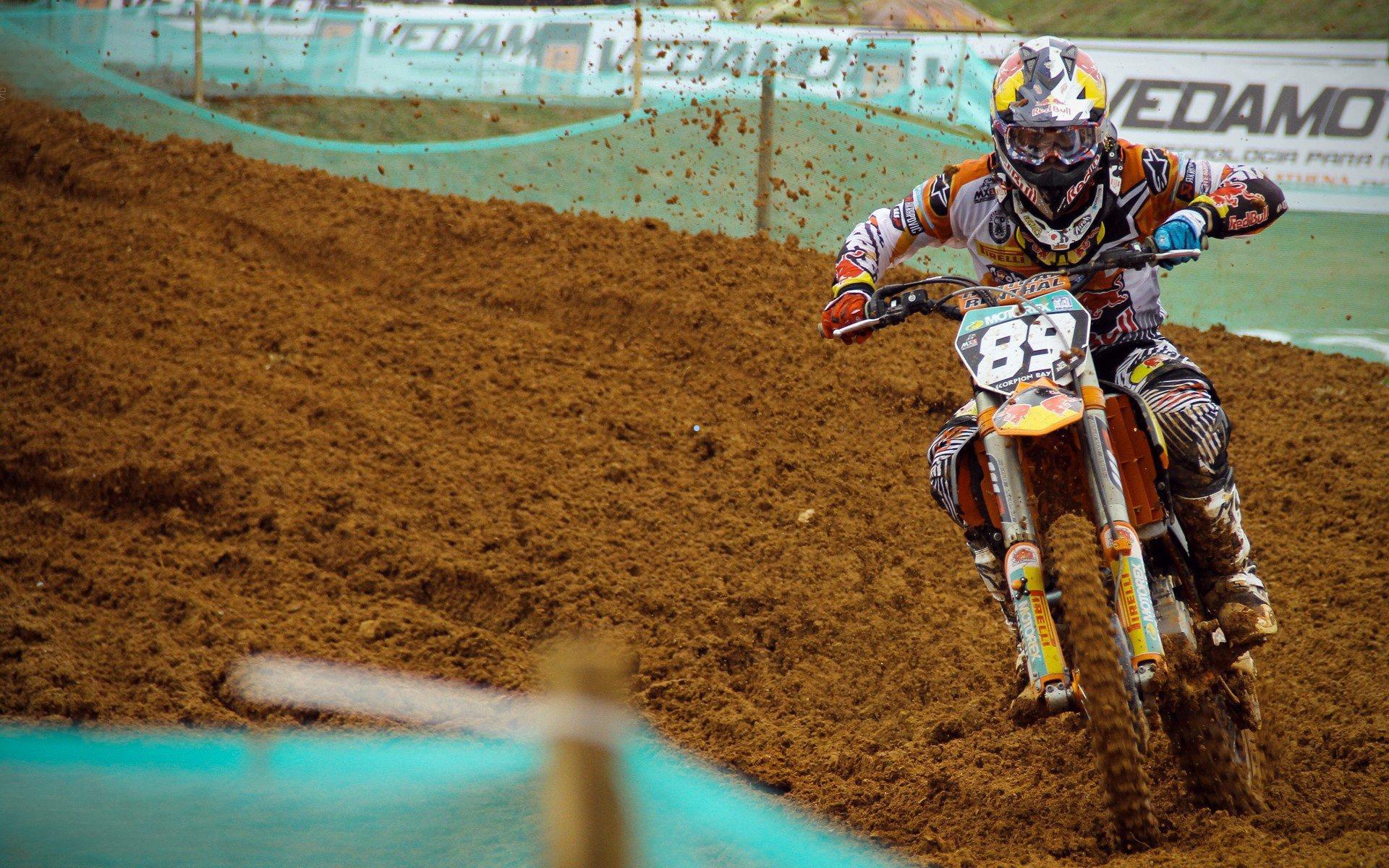 父亲首肯！法媒曝利雅得新月为内马尔开出逾亿欧元年薪，世纪转会或将成真