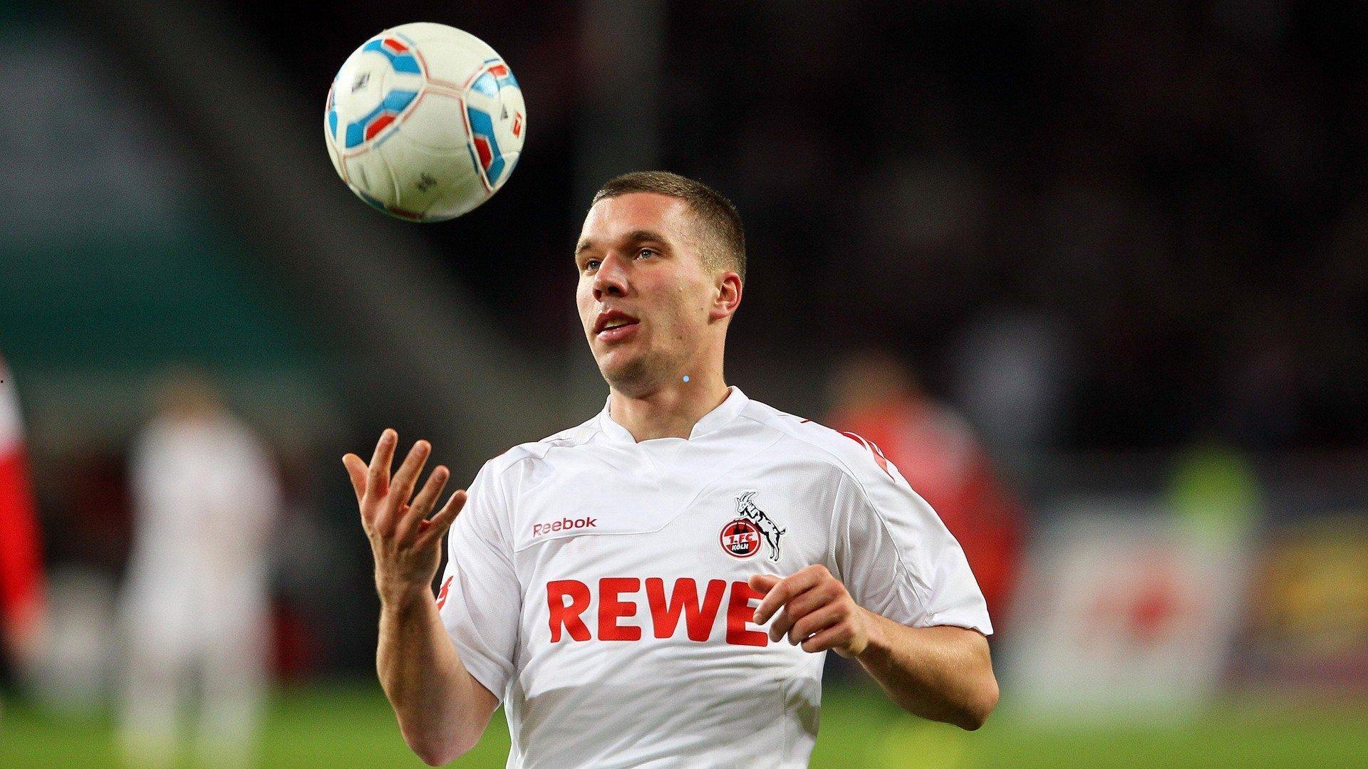 哈里·凯恩德甲前15轮六夺全场最佳奖项，领先优势显著